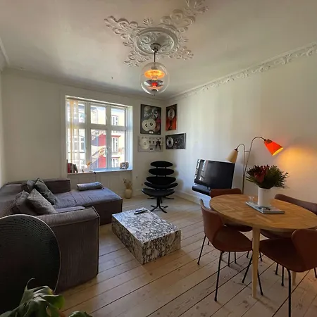 Luxury In Vestebro شقة